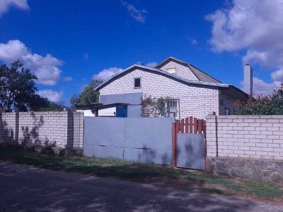Продам цегл. будинок у затишному місці на межі Кременчука та Піщаного! Кременчуг
