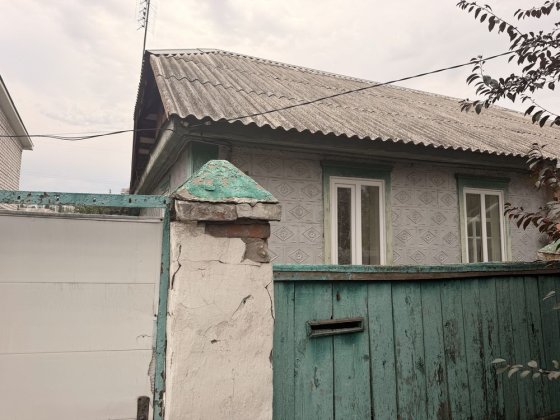 Продам  частину будинку з ОКРЕМИМ  подвірʼям ,район 1 лікарні Кременчуг