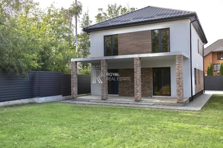 Продаж Будинок Київ вул. Михайла Чалого 5 кімнат 200 м² 5 соток Цегла Утеплення Ліс поруч Метро Жито - фото 1
