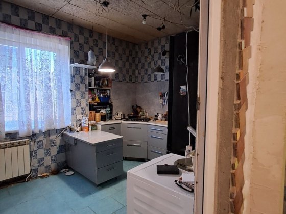 Будинок ,уютний ,тихий  ,зелений район Кривой Рог