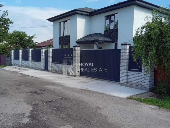 Продаж Будинок Київ Солом'янський район 290 м² 8,3 сотки 2 поверхи Гараж White Box 18 кВт Свердловин Київ