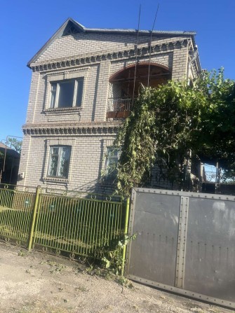 Продам дом  р-н Дружбы, ул. Батьківщини ( бывшая Родины) "Сертификат можна. - фото 1