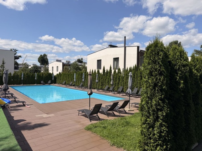 Таунхаус 130м з гаражем, басейном, закрите КМ, ліс - фото 1