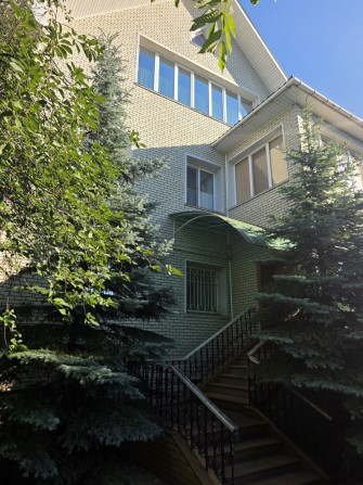 ПРОДАМ  роскошный 3х этажный особняк - фото 1
