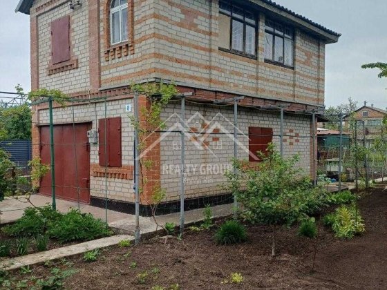 Продаж доглянутої дачі в кооп. Росинка з гаражем. Довгинцево. Є постійно вода. Кривой Рог