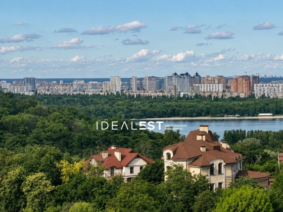 Вул.Мічурина .20 соток.Продаж резиденції на Печерську від власника Київ