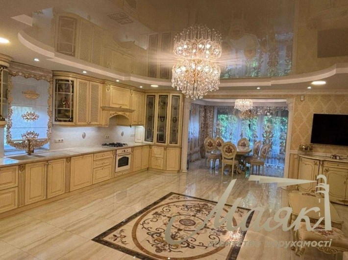 Продаж квадрохаусу з ремонтом 165м2 в Ірпені,Бучанський район - фото 1