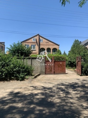 Продаж будинку з виходом в парк в Покровському районі - фото 1