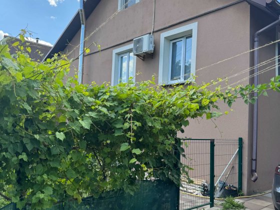 ПРОДАЖ автономного сучасного будинку 130 м кв + 4 сотки ділянка в Оболонському р-ні м Києва,  поряд  Київ