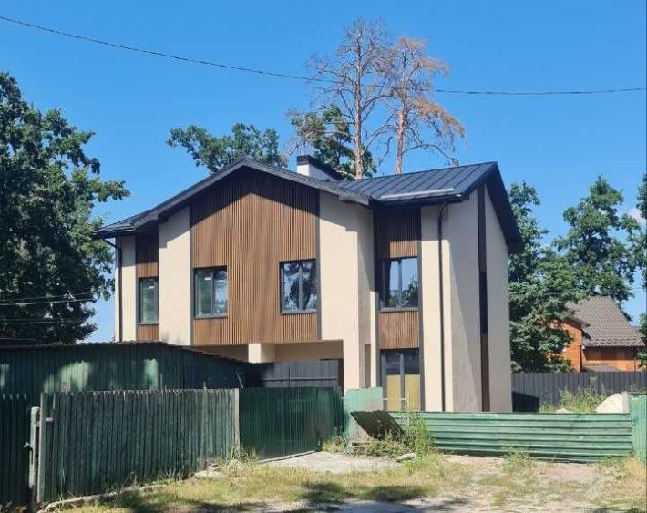 Продам таунхаус 3 поверхи, площею 162 кв.м за адресою: м. Ірпінь. вул 9-лінія, 11 Б - фото 1