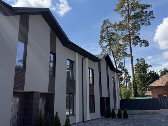 Продаж Таунхаусу з індивідуальним газовим опаленням біля Центрального парку, вул Виговського Ірпінь! Ірпінь