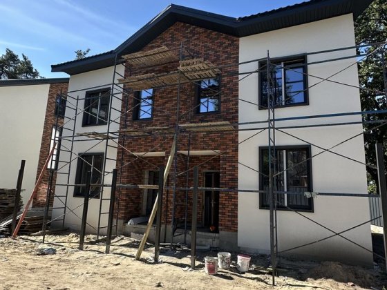Продам дуплекс 140 метрів біля Академії. Газ! Без комісії ! Ірпінь