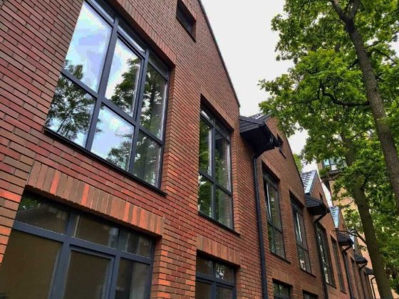 Таунхаус в 300м від входу в Центральний парк, вул Літературна