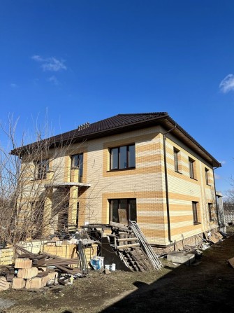 Поодаж будинку на березі водойому - фото 1