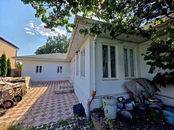 Продажа просторного дома на Смычке, ул. Тютюнника, 4 Кривой Рог