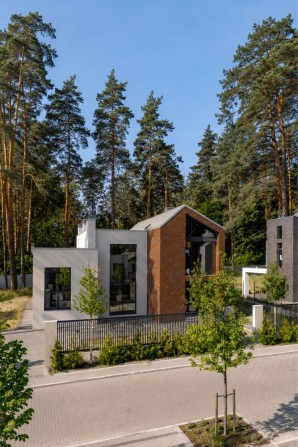 Неймовірно красивий будинок в Ірпені!  Закрите КМ! Укриття - фото 1