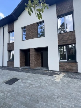 Продам таунхаус по дуже привабливій ціні . Вигідна інвестиція . - фото 1