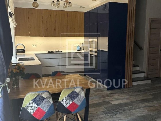 Продам дуплекс з дорогим ремонтом повністю укомплектований меблями та технікою! Ірпінь