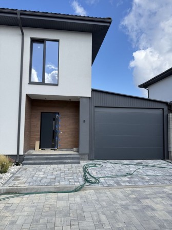 Будинок, у який залишилось привнести лише своє життя - фото 1