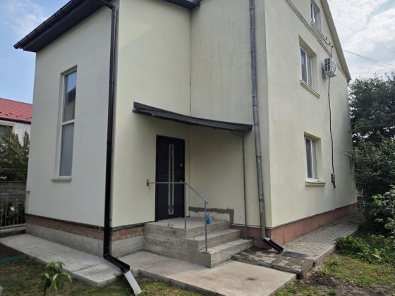 Будинок, половина будинку в районі Гідропарку. Власник. Рівне