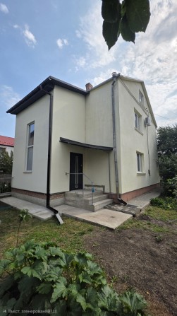 Будинок, половина будинку в районі Гідропарку. Власник. - фото 1