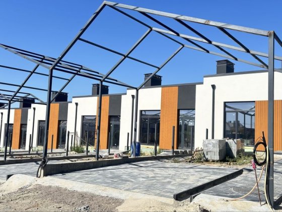 Продаж на Щасливому котеджів Рівне