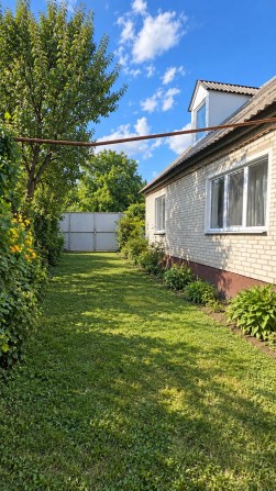 Затишний будинок з власним двором, садом та гаражем - фото 1