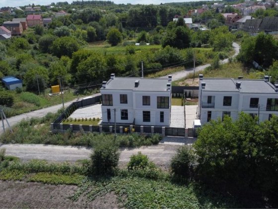 Продаж дуплексів в р-н Дубове з виглядом на озеро Хмельницкий