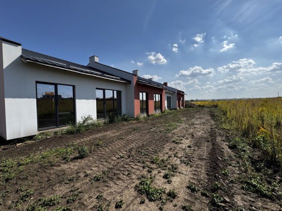 Продам котедж 84м.кв в класній локації Рівне