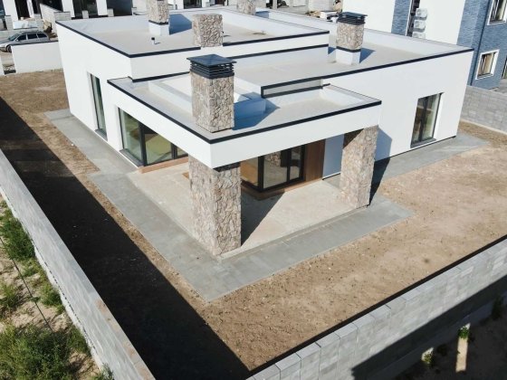 Сучасний будинок 3 спальні | 53 м² кухня-вітальня | 8 соток | Високі стелі Рівне