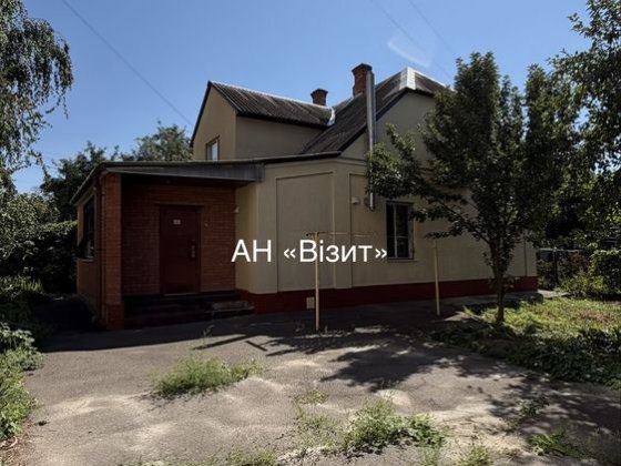 БЕЗ КОМІСІЇ. Район 1-шої міської лікарні. Продаж частини будинку з власною земельною ділянкою. Полтава