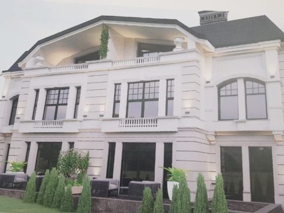 Продам БУДИНОК у ЦЕНТРІ, р-н Кобилянської Черновцы