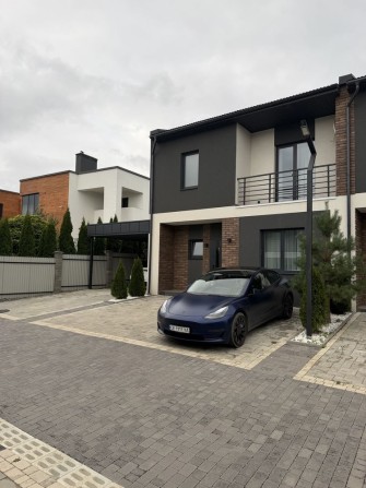 Продаж будинку ( таунхаус) з сучасним ремонтом район Гостинний двір - фото 1