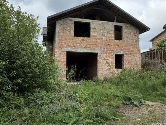 Будинок 120 м² вул. Гусятинська Черновцы