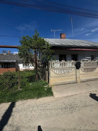 Продам 1/2 будинку з земельним участком. Власник. - фото 1