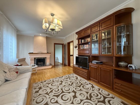 Продаж будинку в центрі міста! Ровно