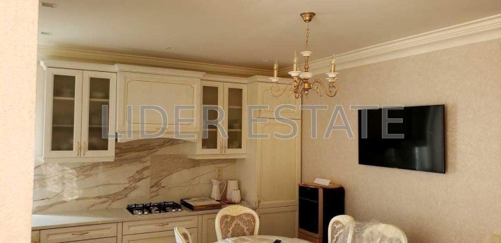 Продаж 2-поверхового таунхауса в Ужгороді: 3 кімнати, 150 м², 3 сотки! - фото 1