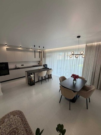 40162   Елітний танхаус у дендропарку — 210 м² + тераса, сучасний ремонт, 2 паркомісця! - фото 1