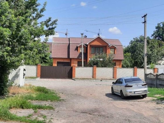Продам 2-х поверховий будинок в затишному місці по кільцю, ділянка 11 соток Полтава