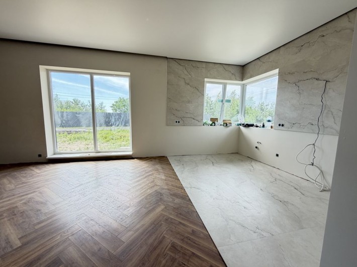 Продаж американки з великою ділянкою - фото 1