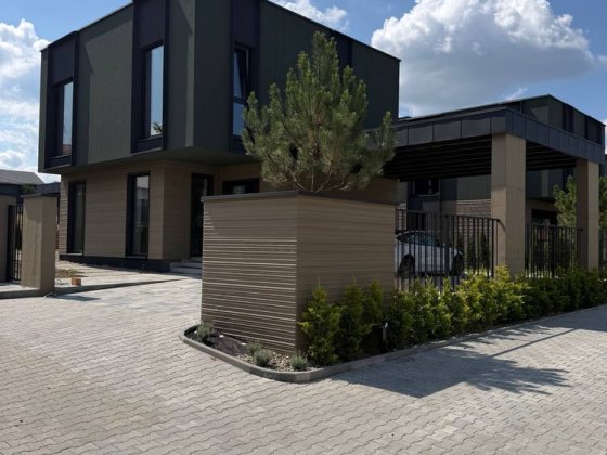 Продаж будинку в закритому комплексі Черновцы