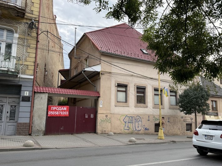 Будинок у центрі, з можливістю переобладнати під декількаквартирний, або хостел! - фото 1
