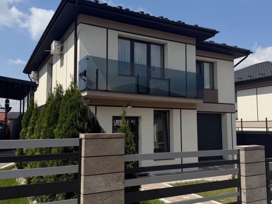 Продаж будинку в елітному передмісті Черновцы