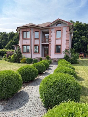 Продаж будинку в топовій локації біля лісу - фото 1
