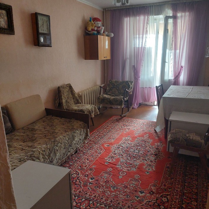 Здам кімнату для дівчини студентки без комісії в хорошому будинку центр кімната квартира оренда - фото 1