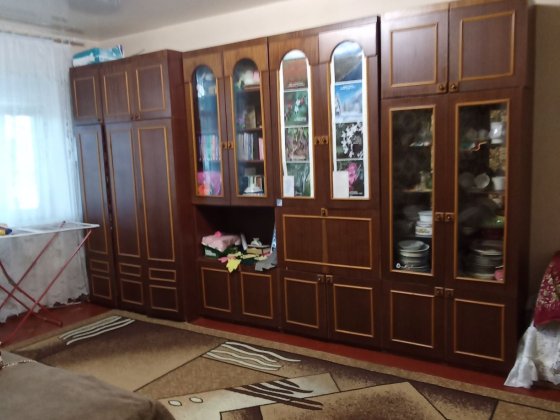 Сдам комнату в двух комнатной квартире одинокой женщинеДоговорная. Каменское