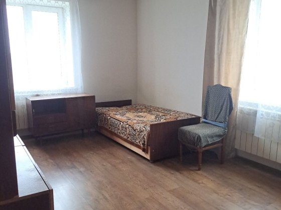 Здам  кімнату 18 м2  в Гостомелі ( біля парка Щасливий)