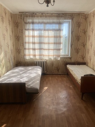 Оренда кімнати в гуртожитку в секції на Мікрорайоні - фото 1
