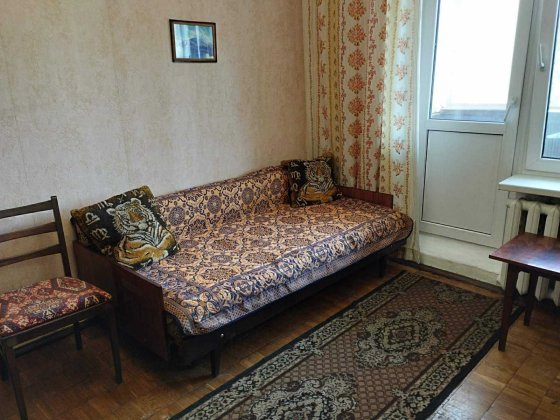 Здам кімнату метро Чернігівська пішкі для 1 дівчини