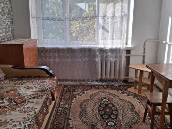 Сдам кімнату Святошинський  р .м Житомирська вул Доброхотова 14,без власників